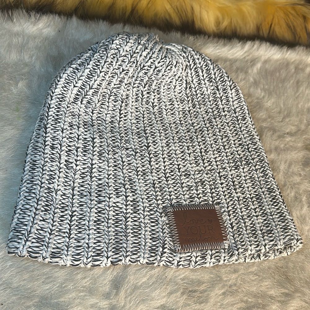 Love Your Melon beanie OS (4800)